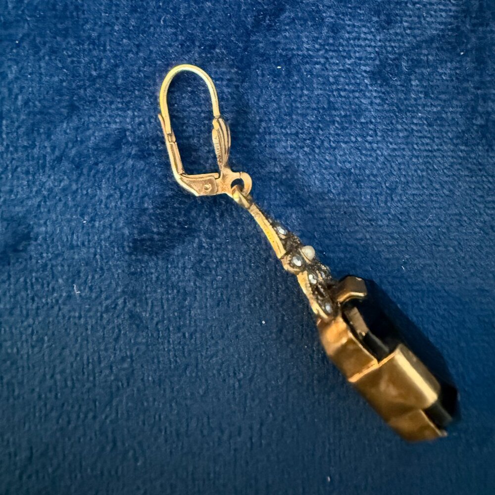 Vintage Classic Earrings Gold, Black & Pearl Earrings Holiday Special Occasion - Picture 7 of 8